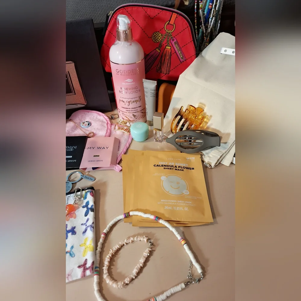 🎊25 PC TLC BEAUTY BUNDLE🎊🎊🎊🎊 - Picture 10 of 17
